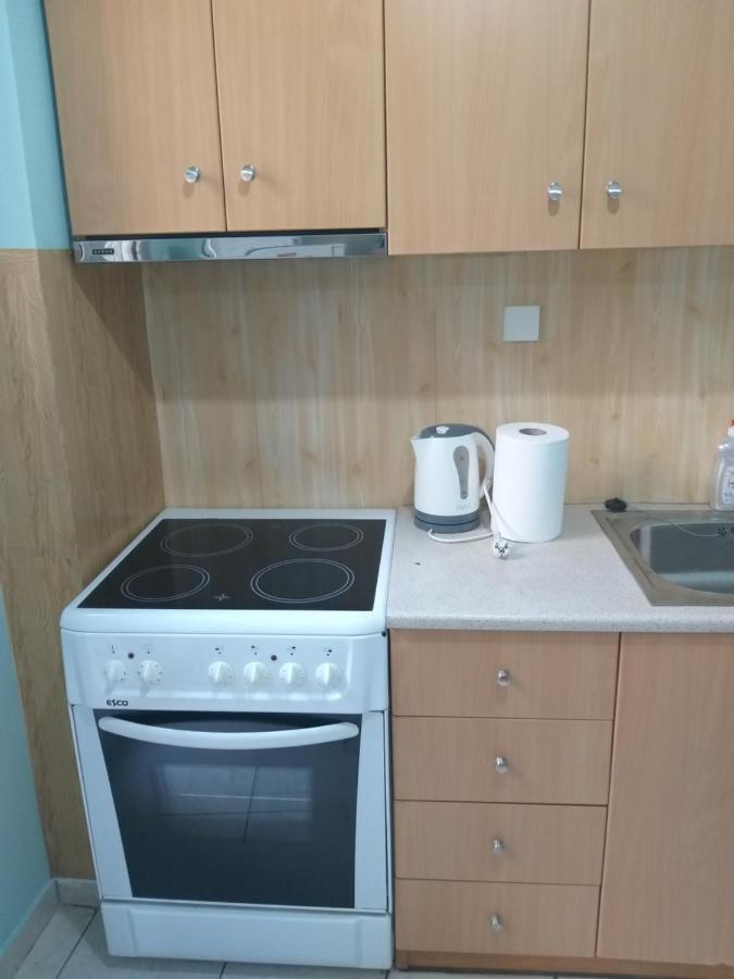 Practical Studio Next To The Subway, Train Station Apartment Athens Luaran gambar